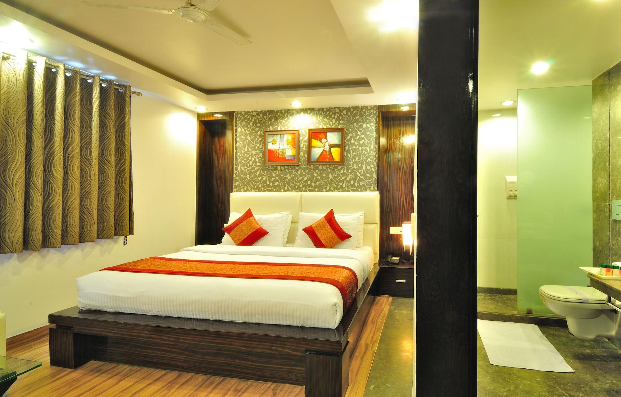 Hotel Elegance New Delhi Exterior photo